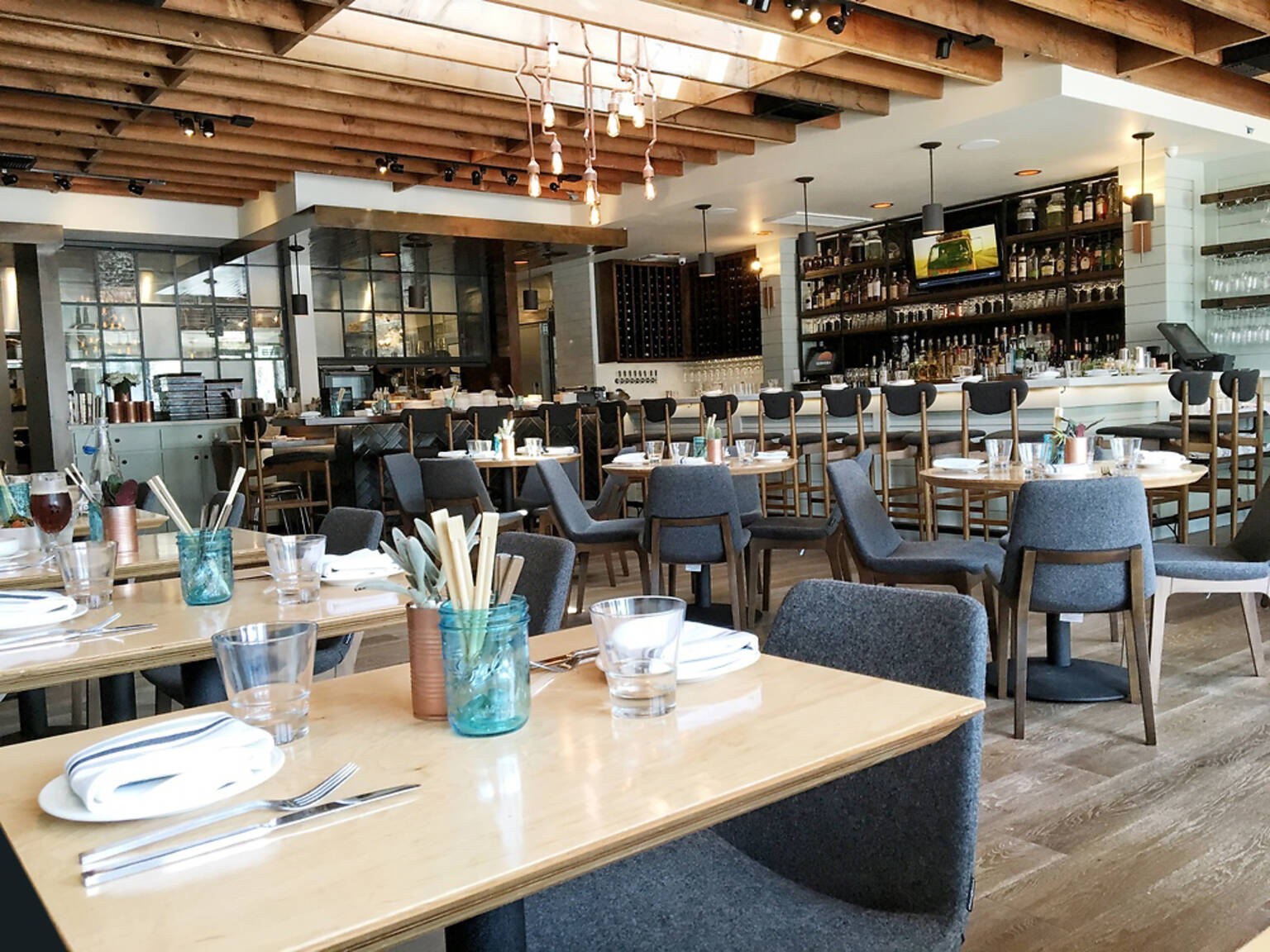 Best bars and restaurants in Redondo Beach