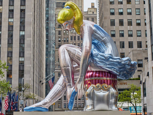 A giant, 45-foot inflatable ballerina has been installed at Rockefeller Center Seated Ballerina, 2017 © Jeff Koons