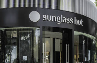 sunglass hut