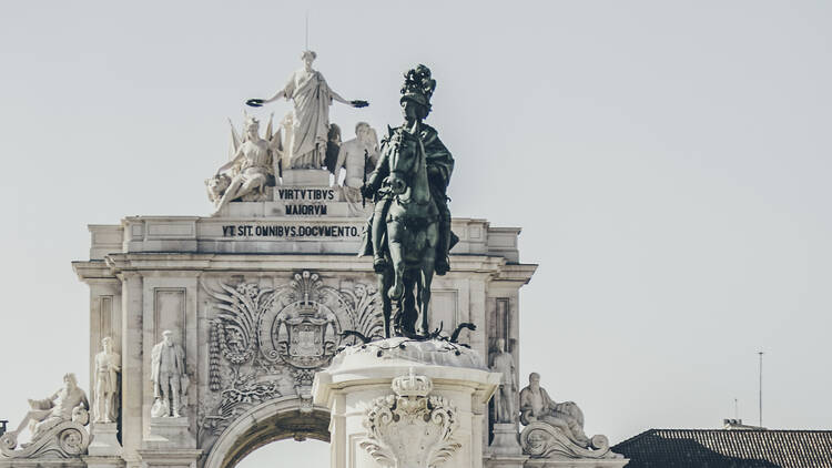 estátua de D. José I, terreiro do paço