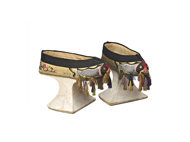 sapatos mancho no museu do oriente