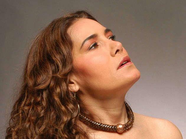 Tania Libertad Tania Libertad canta en el aniversario 99 del Teatro de la Ciudad