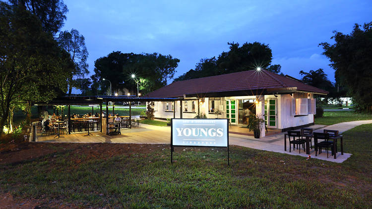 Youngs Bar and Restaurant