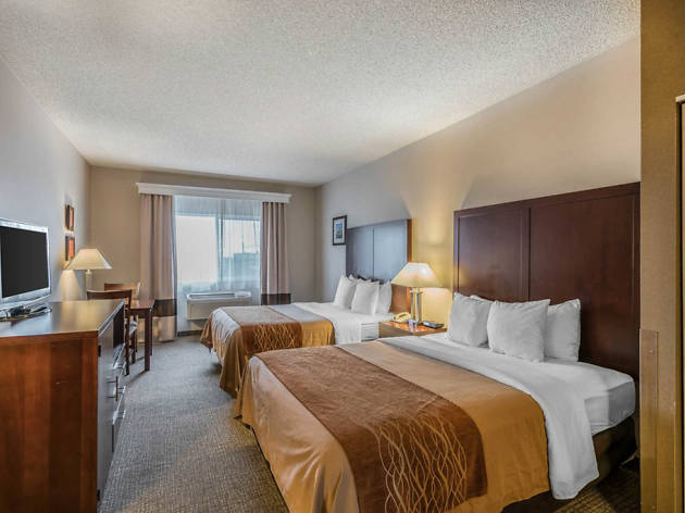 Comfort Inn & Suites Comfort Inn & Suites
