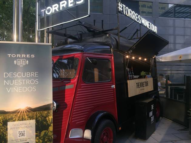 Wine Truck de las Bodegas Torres Wine Truck de las Bodegas Torres