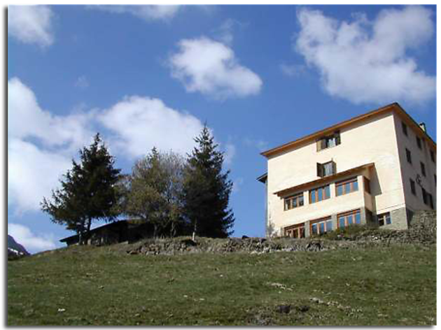 Xalet i Refugi UEC-La Molina (Alp) Xalet i Refugi UEC-La Molina (Alp)