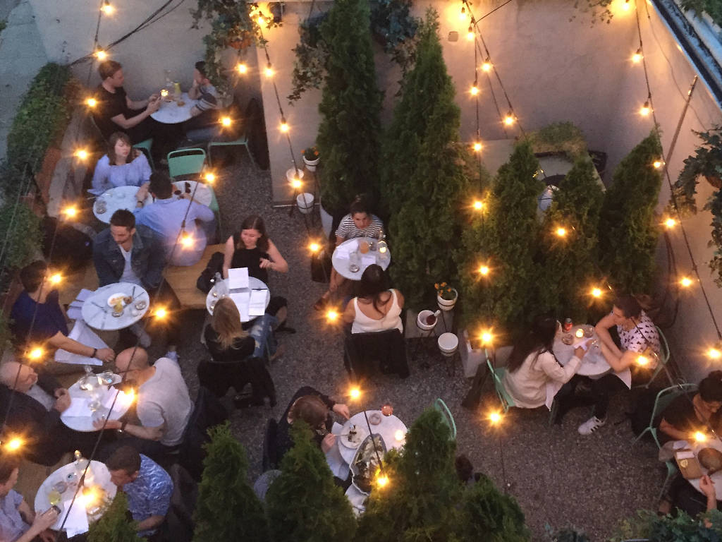 Summer Drinks in NYC Outdoor Bars and Summer Cocktails