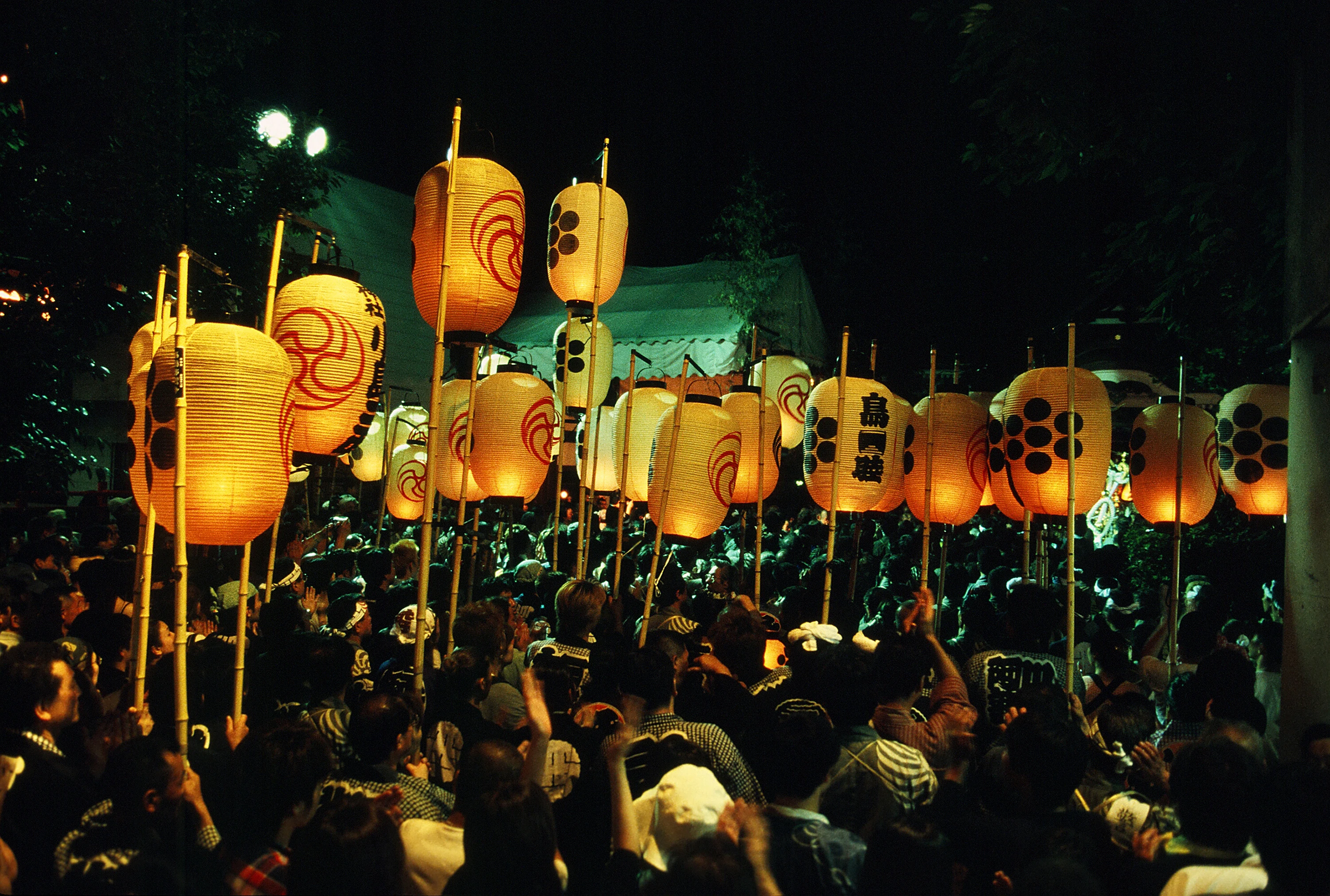 写真提供：台東区　鳥越祭り　鳥越神社