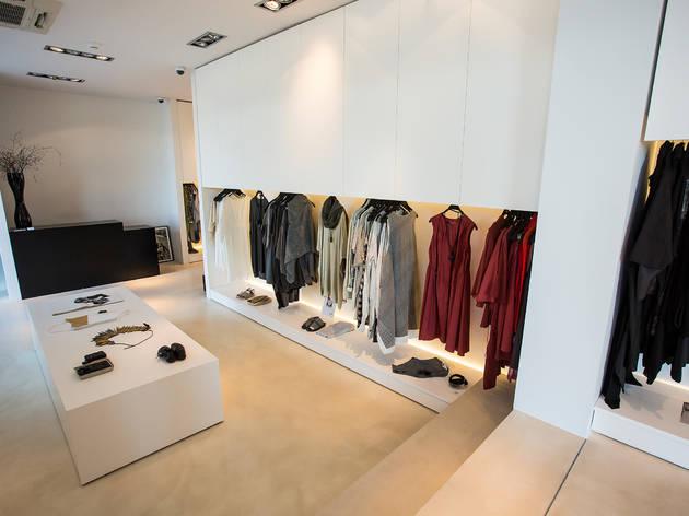 The - Design & Moda The - Design & Moda