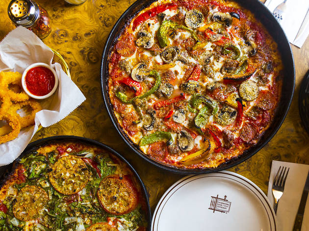 16 Best Pizza Restaurants In Chicago For A Cheesy Meal