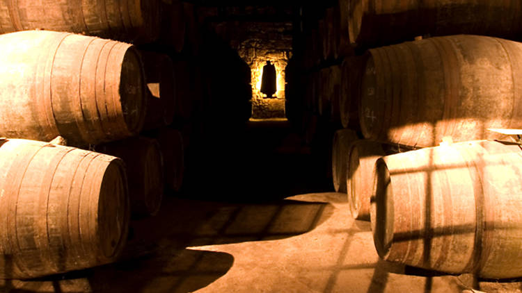 As caves de vinho do Porto que tem de conhecer