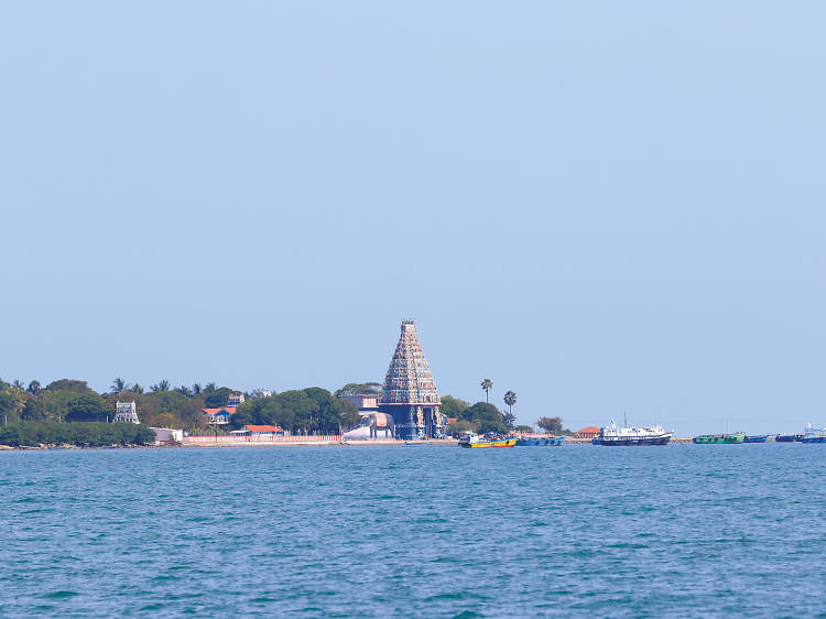 Take a boat to the Island of Nainativu (Nagapooshani Amman Kovil Festival)