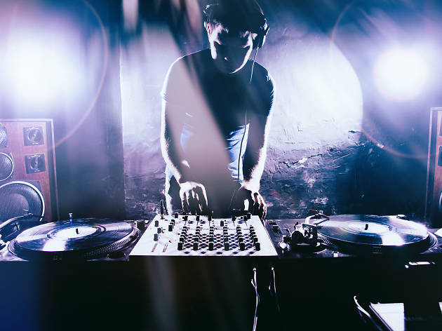 DJ DJ