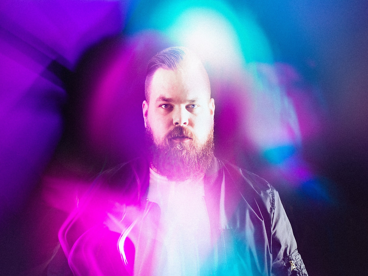 Com Truise