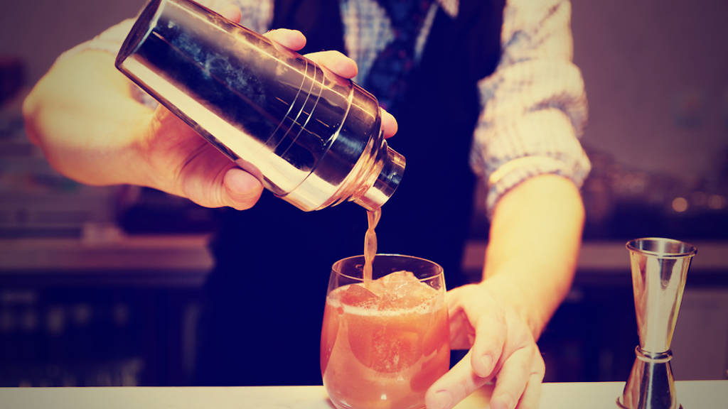 order-your-own-personal-miami-bartender-with-this-new-app