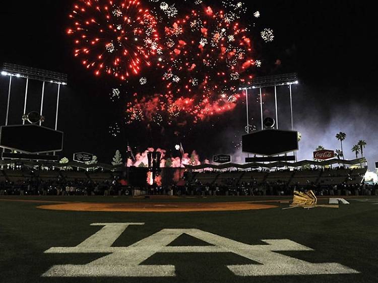 Friday Night Fireworks at Dodger Stadium :) : r/Dodgers