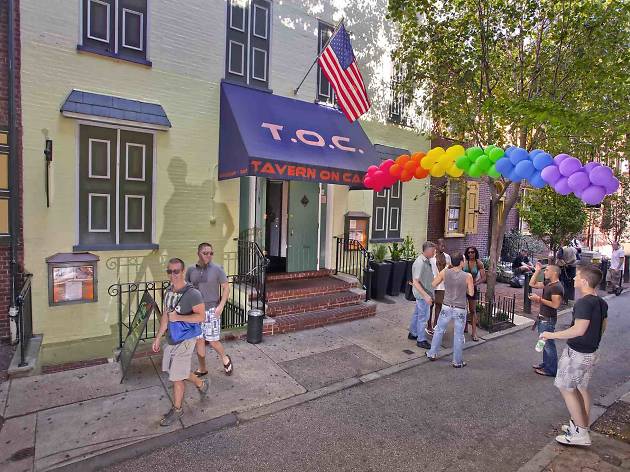 9 Best Gay Bars In Philadelphia To Visit Now