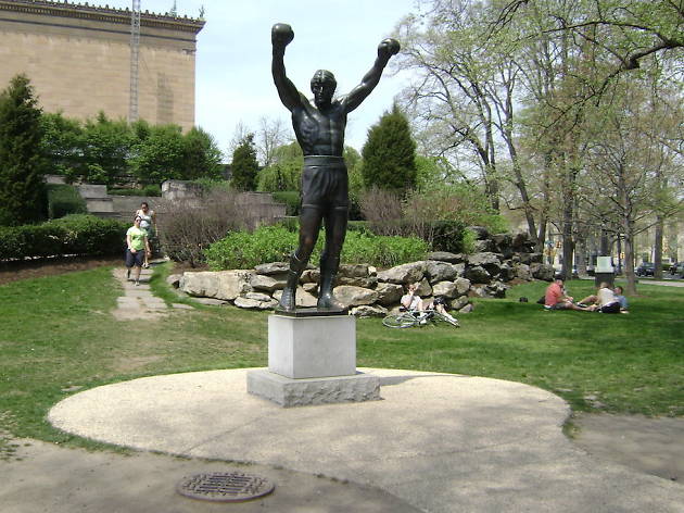 statue rocky philadelphie jordan