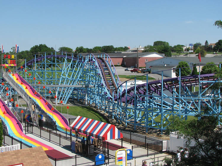 12 Best Amusement Parks Near NYC For For A Thrilling Excursion