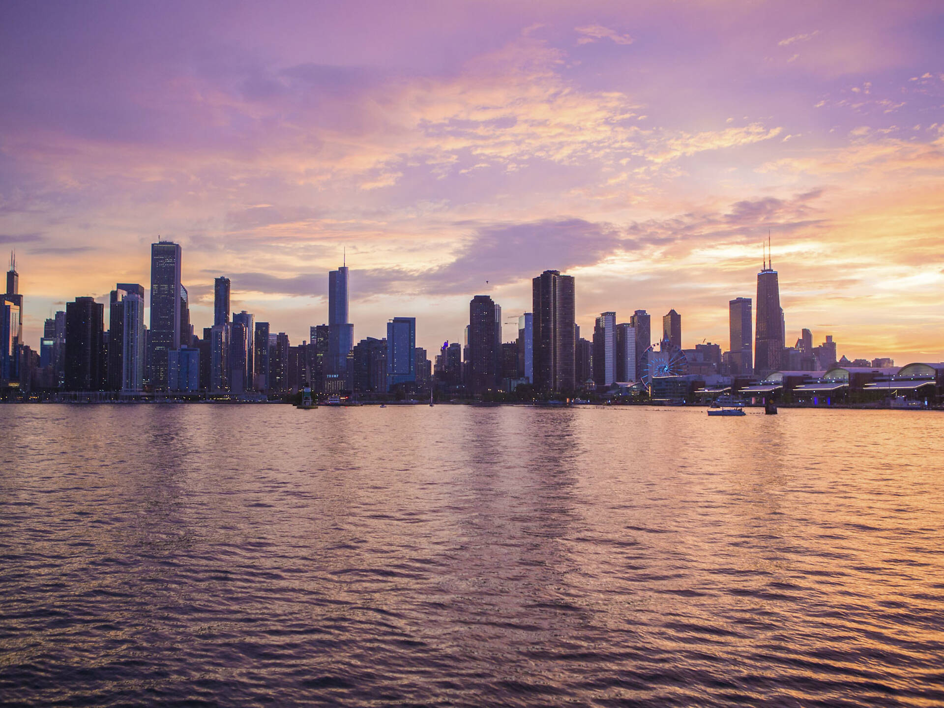 15 Best Boat Tours In Chicago For 2024 | Best Things To Do In Chicago