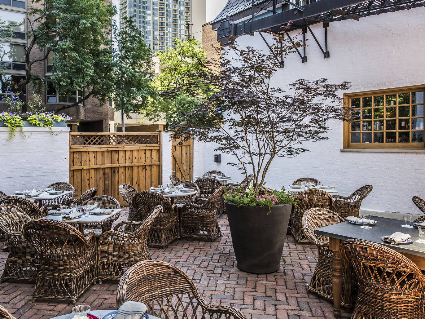 18 Best Outdoor Brunches in Chicago