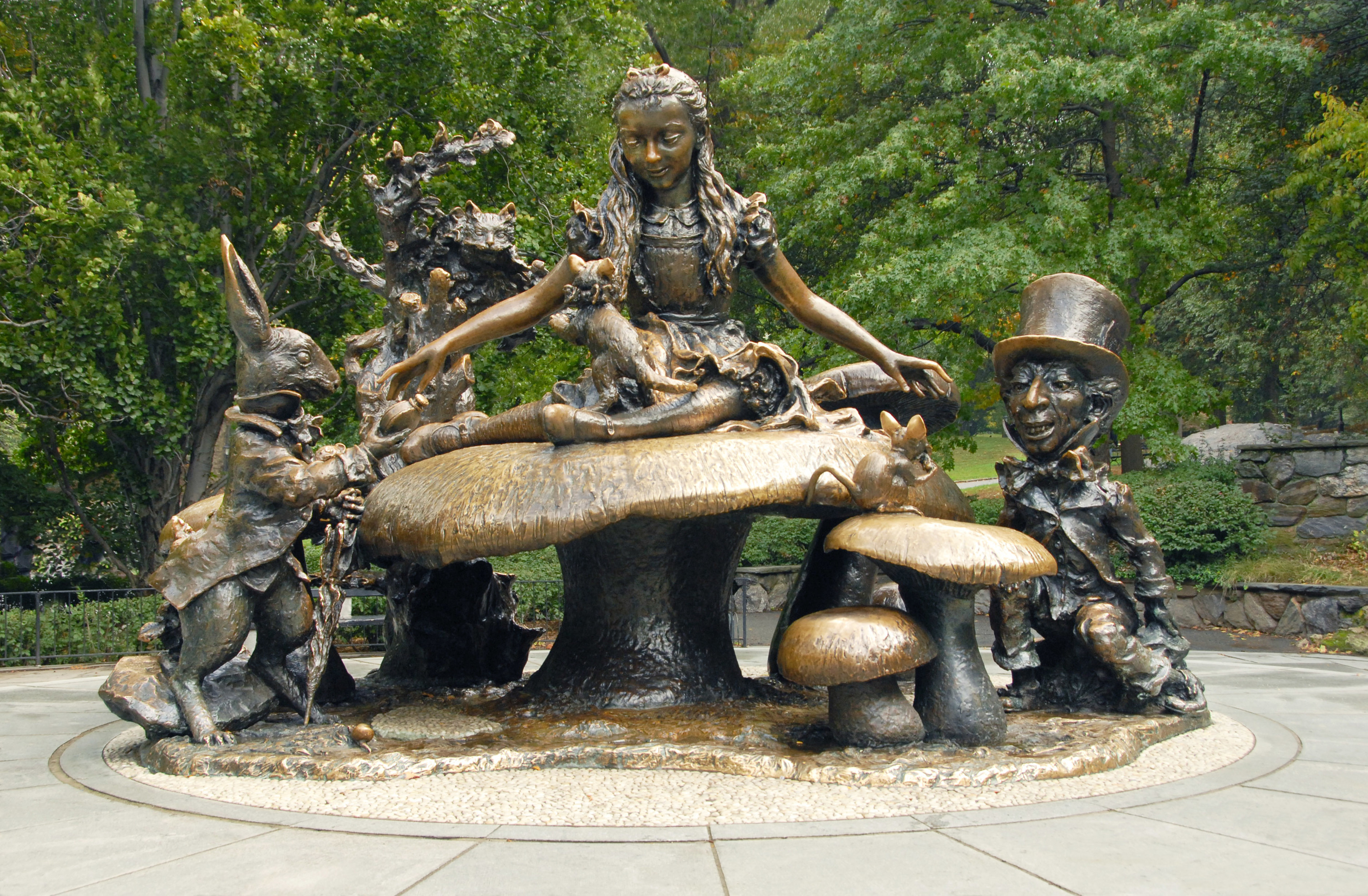 Alice In Wonderland Statue Attractions In Central Park