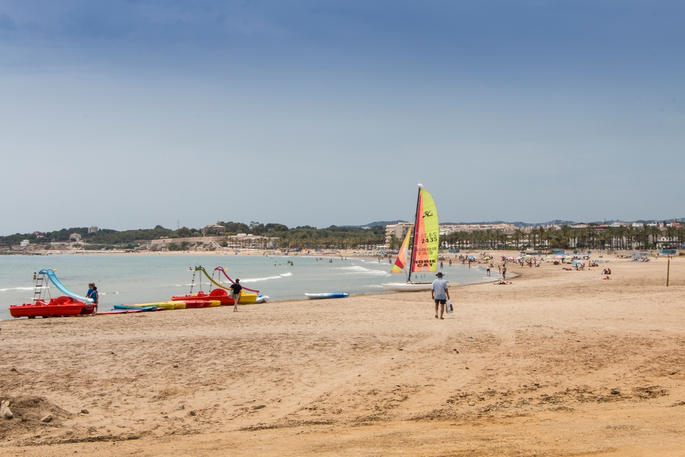 Download Botigues nautiques a prop meu Desktop Wallpaper