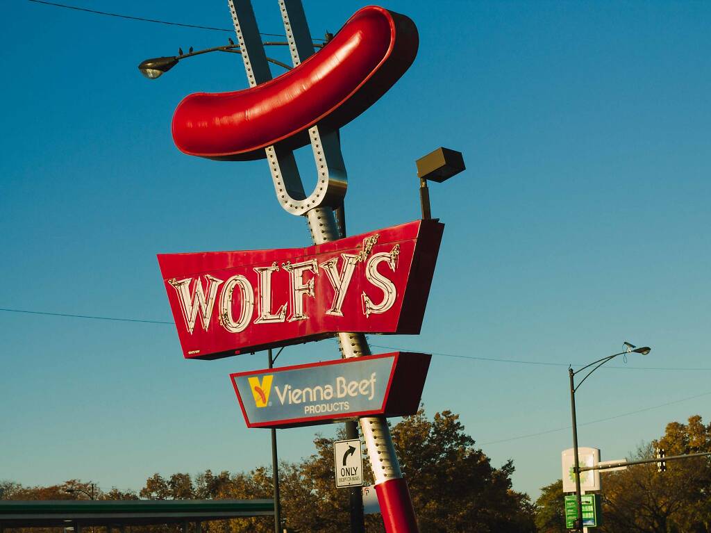 22 Best Hot Dogs in Chicago to Try Right Now