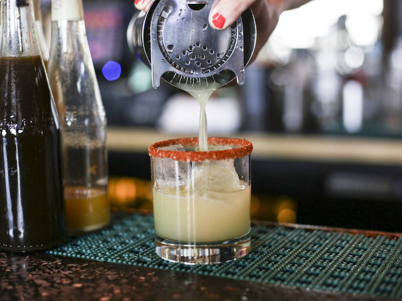 17 Best Wynwood Bars, From Wine Gardens to Rooftop Bars and More