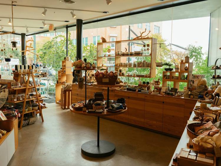 Guide to the best gift shops in Austin for any occasion