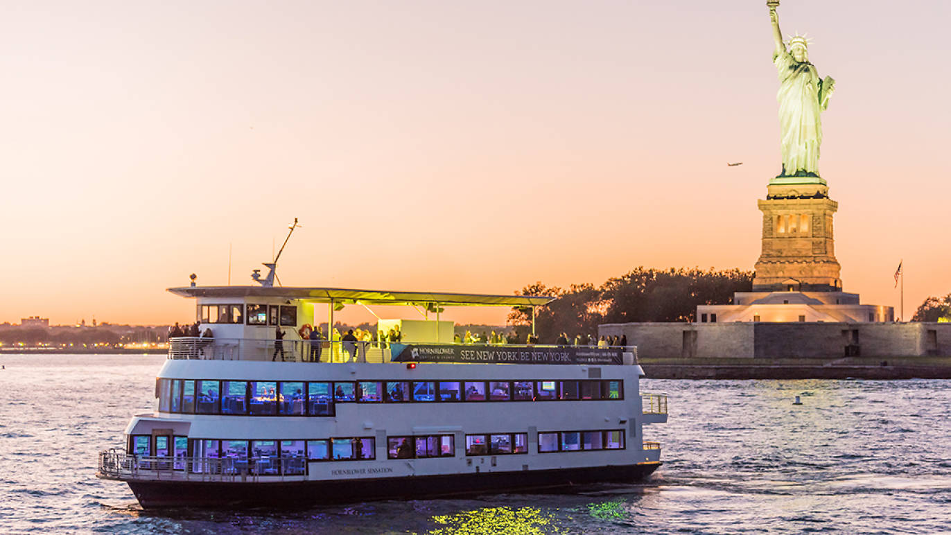 nyc skyline boat cruise