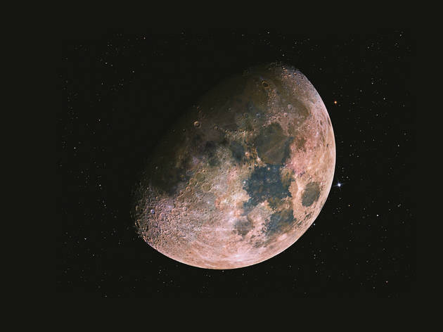 De la Tierra a las lunas De la Tierra a las lunas