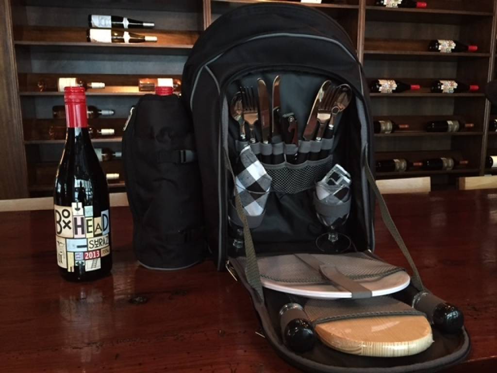 Where to buy gourmet picnic baskets in Chicago