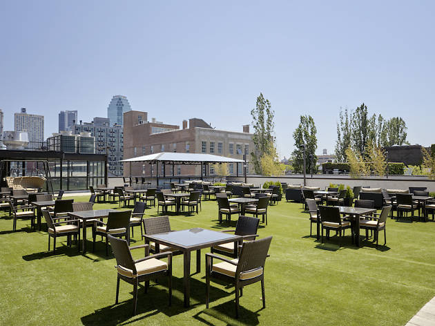 An Incredible New Rooftop Beer Garden Has Opened In Queens