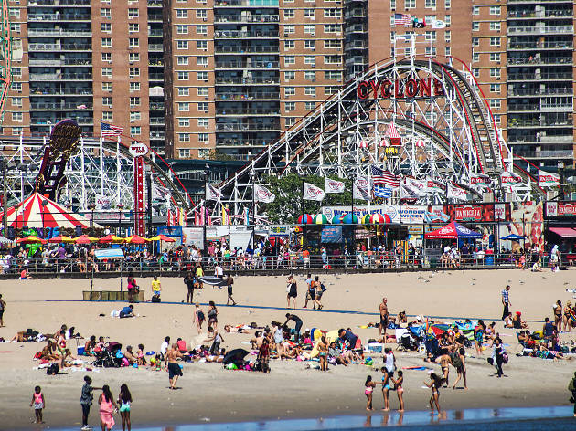 Coney Island, NY guide including the must-visit attractions