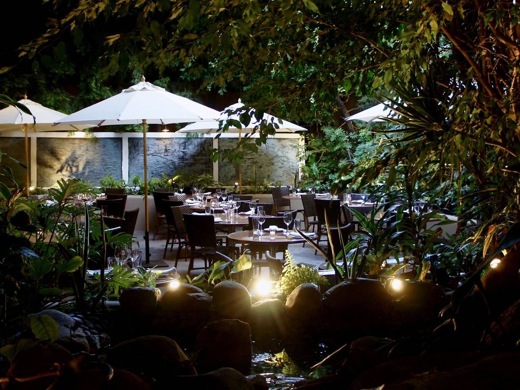 18 Best Restaurants in Santa Monica For Oceanside Eats