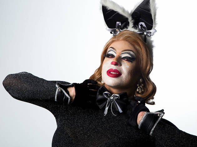 Deborah La Grande Deborah La Grande, una de las drags más famosas de la CDMX