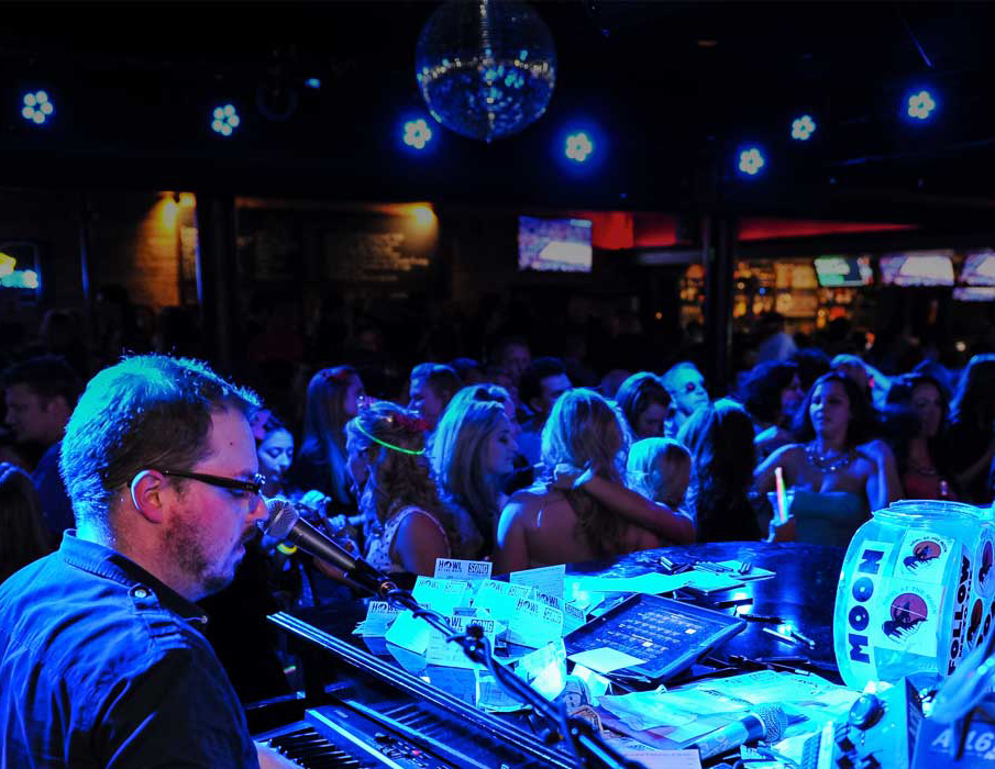 Howl at the Moon Clubs in Universal City, Los Angeles