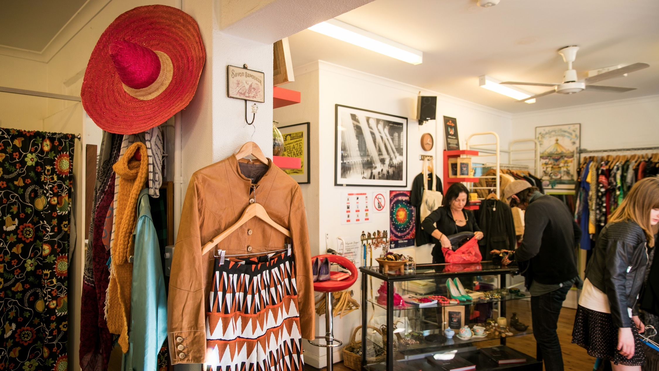op shop theme outfits