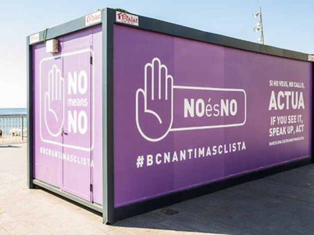 'No és no', el crit de l'estand antimasclista instal·lat a Ciutat Vella 'No és no', el crit de l'estand antimasclista instal·lat a Ciutat Vella