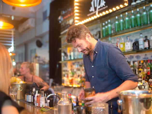 “Round the Mulberry bespoke” : an interview with bartender Jasper Soffer about Tel Aviv’s newest pop up cocktail bar “Round the Mulberry bespoke” : an interview with bartender Jasper Soffer about Tel Aviv’s newest pop up cocktail bar