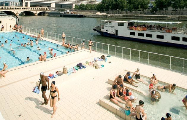 paris community pool