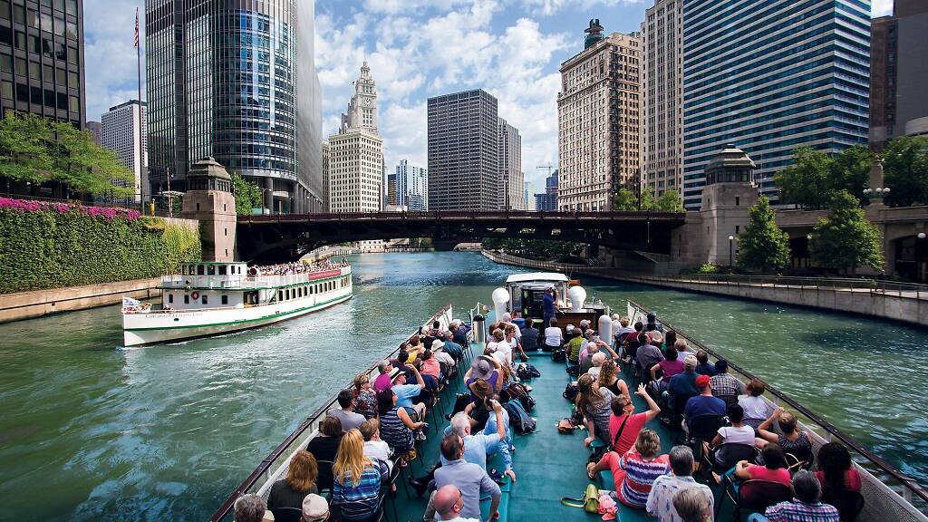 15 Best Boat Tours In Chicago For 2023 | Best Things To Do In Chicago