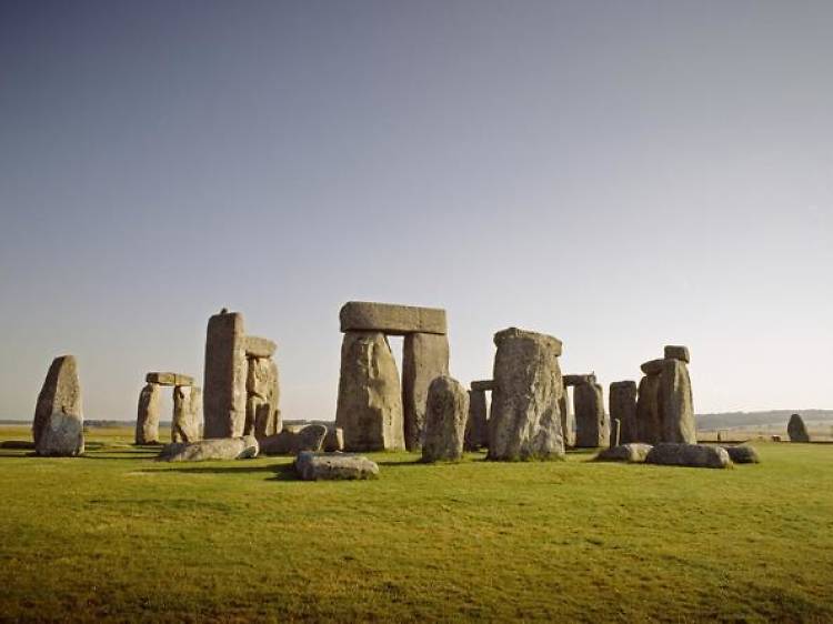 day trip from london to stonehenge