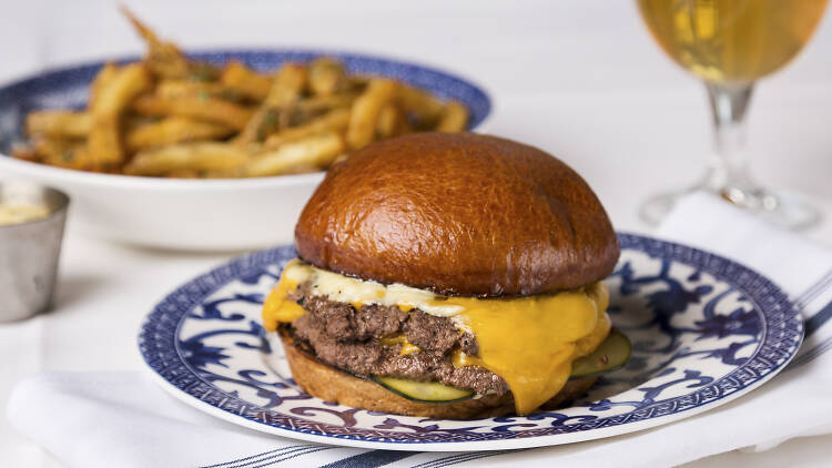 The 26 Best Burgers in Chicago to Sink Your Teeth Into