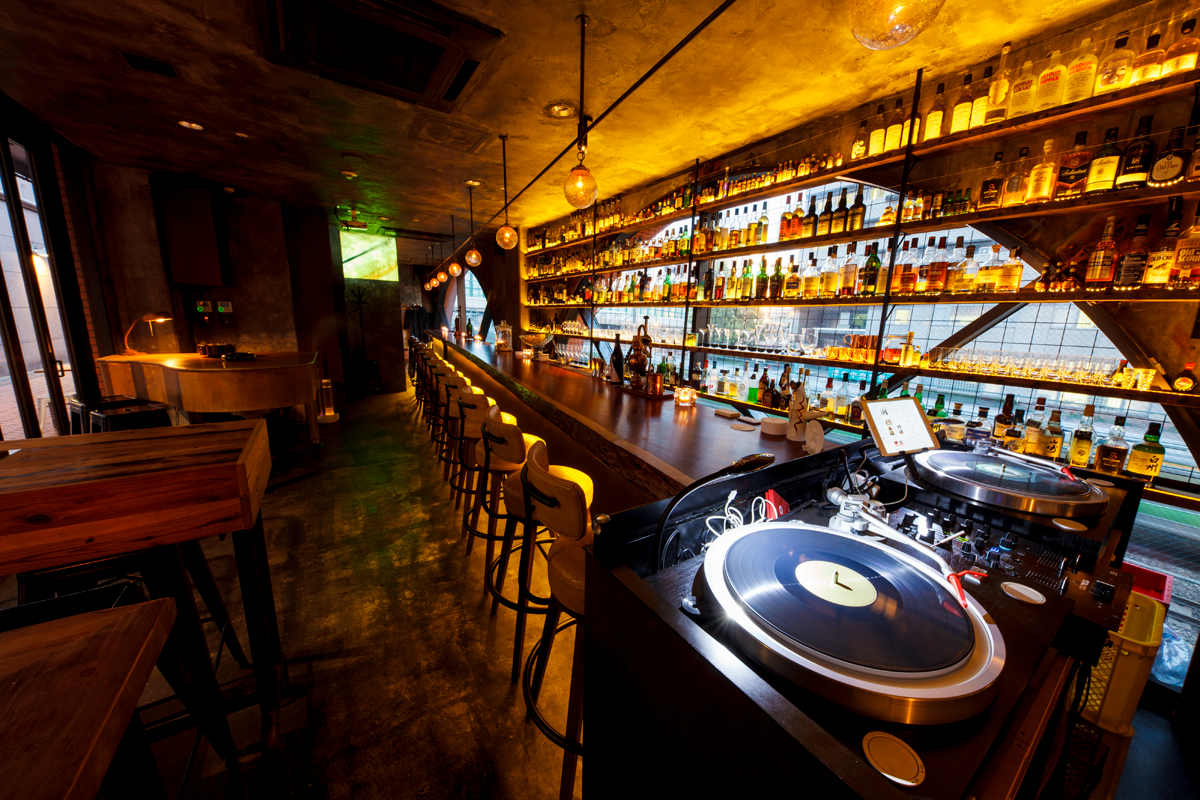 song bar in tokyo