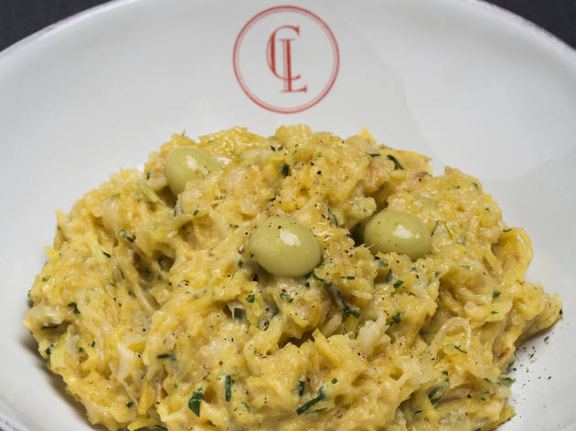 bacalhau à braz com azeitonas explosivas bacalhau à braz com azeitonas explosivas, café lisboa
