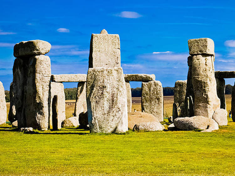 Full-day Bath and Stonehenge tour from London