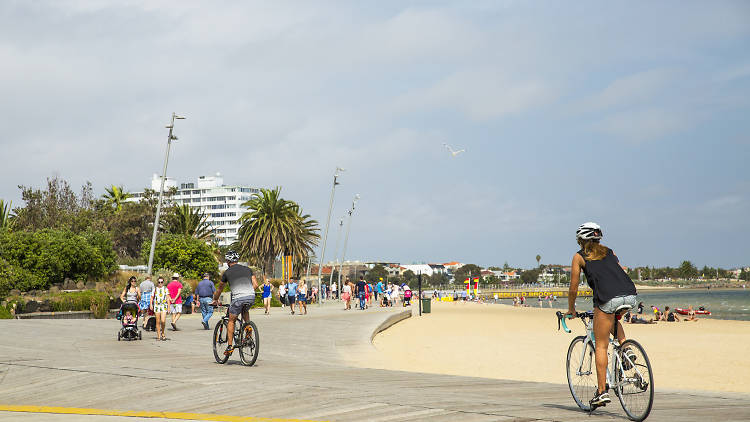 St Kilda Beach to Half Moon Bay