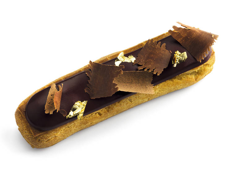 Eclair chocolat noir at Pierre Marcolini